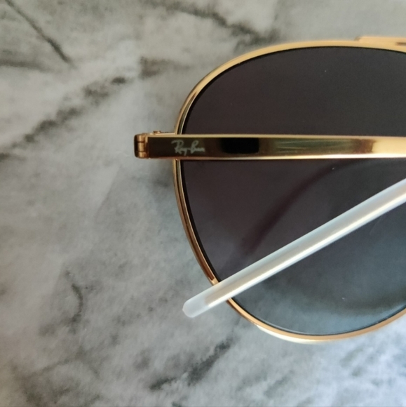 Ray-Ban Aviators - Picture 6 of 12